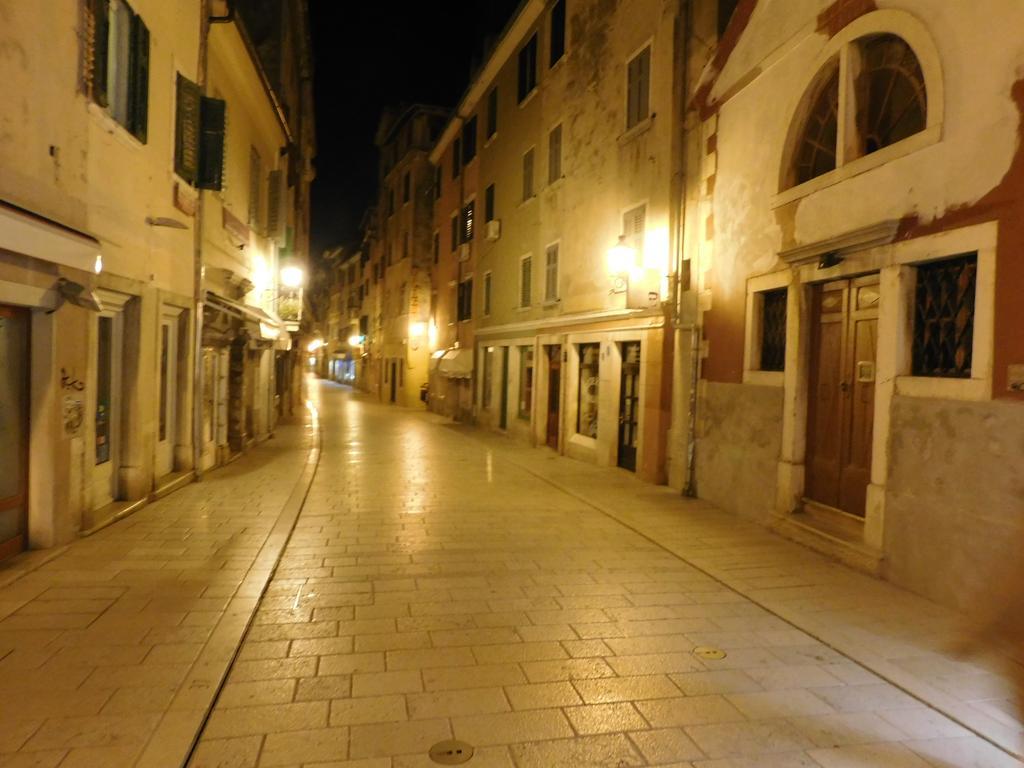 Apartman Angela Rovigno Esterno foto