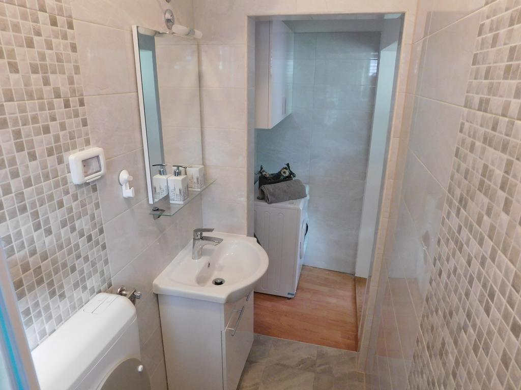 Apartman Angela Rovigno Esterno foto